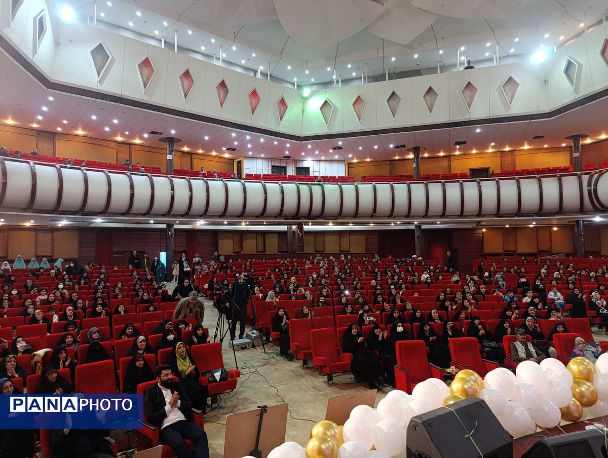 جشن بزرگ روز مادر در سالن همایش صداوسیمای خراسان رضوی 