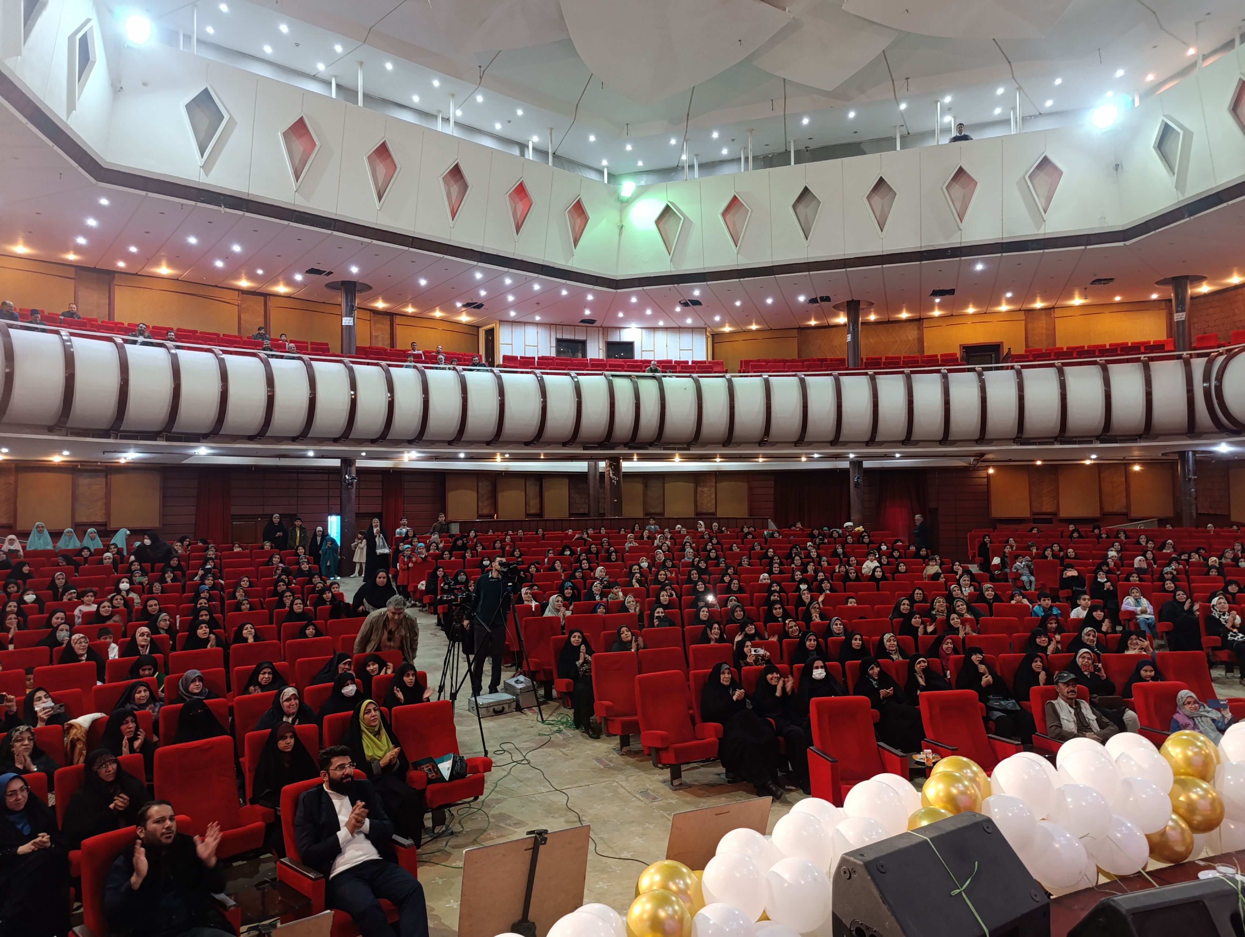 جشن بزرگ روز مادر در سالن همایش صداوسیمای خراسان رضوی 