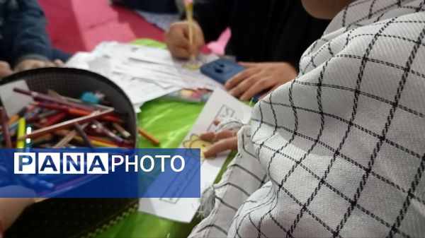 برپایی نمایشگاه هفته بسیج در مصلی فردیس