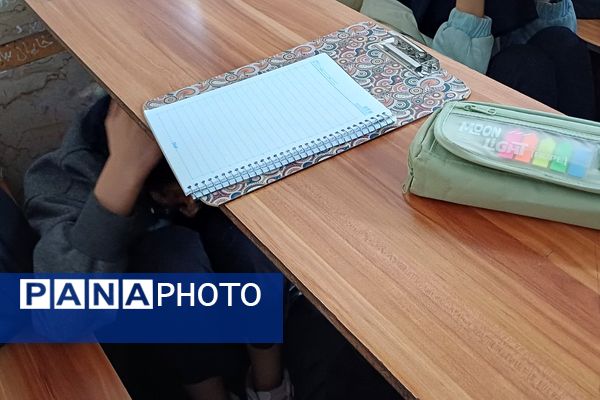 دانش‌آموزان دبیرستان زینبیه۲ شهریار آماده مقابله با زلزله