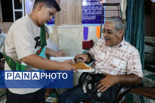 برگزاری اولین جلسه هیئت های دانش آموزی احلی من العسل در شب ولادت دو قطب عالم