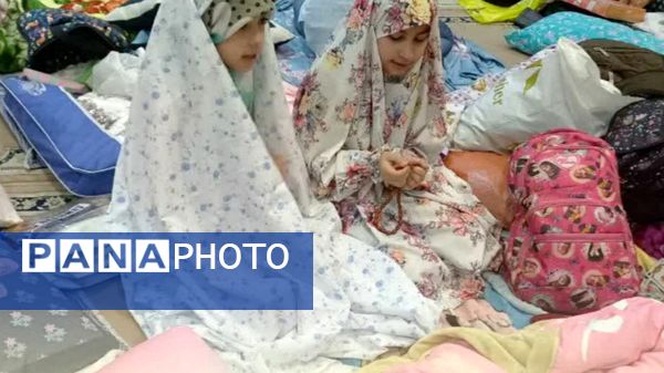 حضور پرشور دانش‌آموزان در آیین اعتکاف مسجد خیمه انتظار