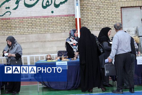 برگزاری جشنواره غذا و صنایع‌دستی در شهرستان نظرآباد