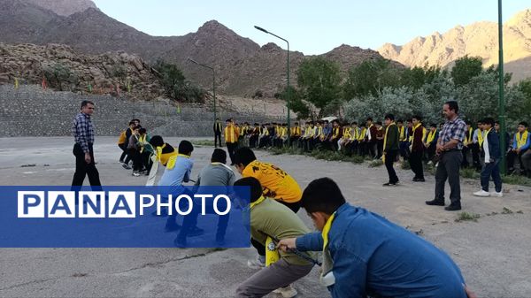  پیش اردوی ملی دانش‌آموزان پیشتاز استان یزد