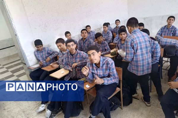 انتخاباتی برای ایجاد آرامش فکری و روحی در دبیرستان معارف صدرا ولایت 