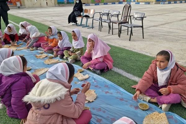 پویش صبحانه سالم در مدارس روستایی شهرستان باشت