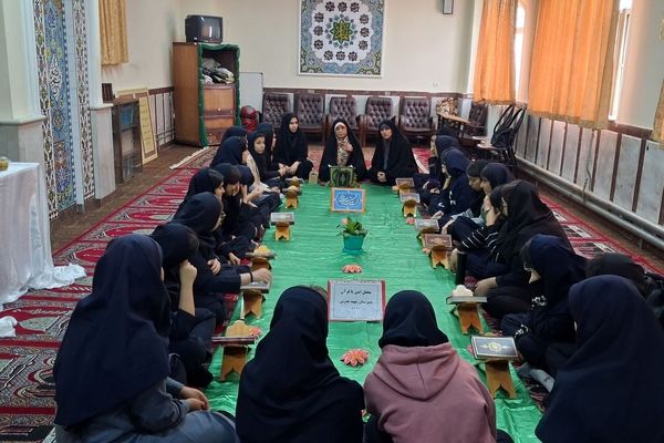 نگاهی به محفل انس با قرآن مدرسه شهید مدرس ناحیه۳ تبریز