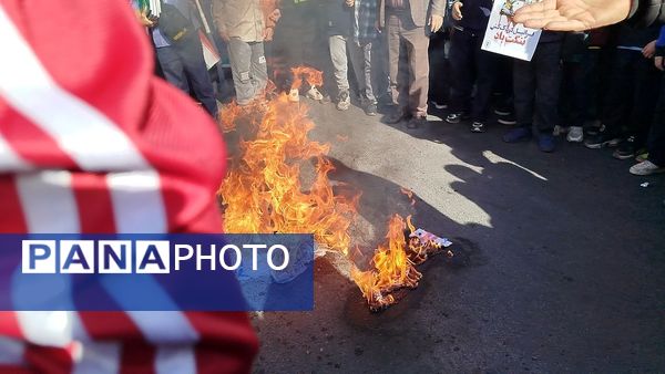 گرامیداشت روز دانش‌آموز همزمان با 13 آبان‌ در فردیس  