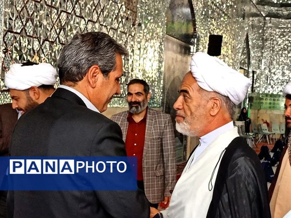 رزمایش مهر تحصیلی؛ اهدا ۲۰۰ بسته لوازم التحریر به دانش آموزان نیازمند