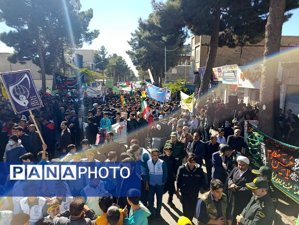 فریاد استقلال و آزادی در طنین ۱۳ آبان در تربت حیدریه