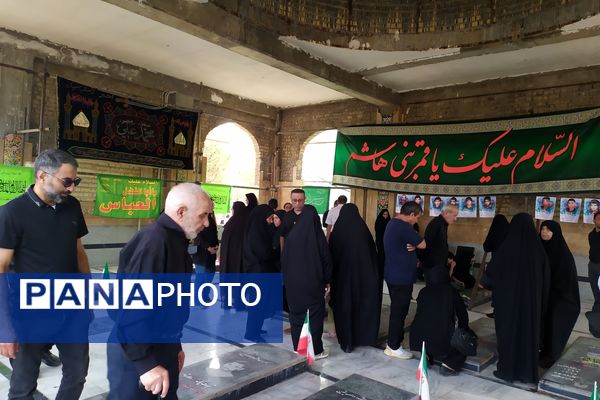 ندای لبیک یا حسین در روز عاشورا 