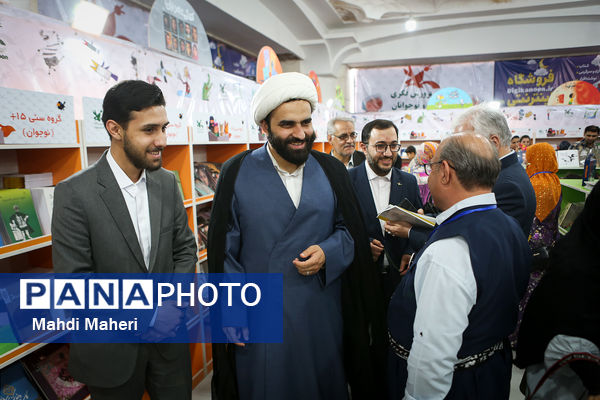 بازدید معاون پرورشی و فرهنگی وزارت آموزش و پرورش از سی‌وپنجمین نمایشگاه بین‌المللی کتاب تهران