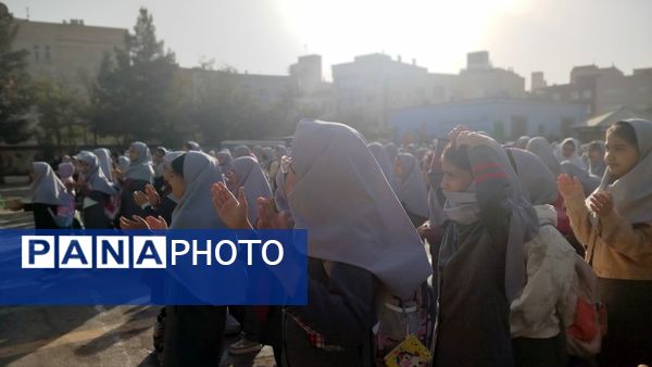 قلب‌های دبستان نیایش برای روز دختر، با نوا و سرود به تپش افتادند!