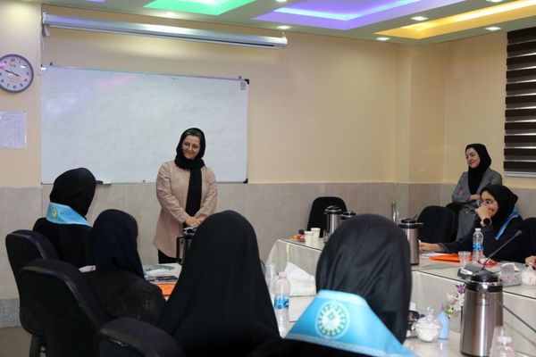 حضور کمسیون تخصصی مجلس دانش‌آموزی در کلاس تفکر نقاد 