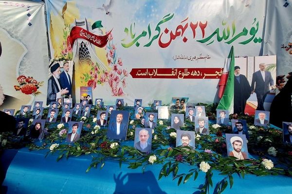 مردم در یوم الله ۲۲ بهمن نشان دادند که تا پای جان، پای انقلاب اسلامی ایستاده‌اند