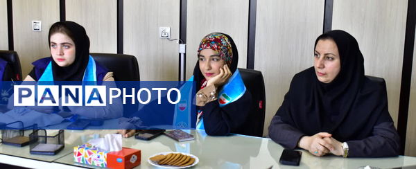 نشست صمیمی دانش‌آموزان خبرنگار پانا با مدیرکل آموزش و پرورش کهگیلویه و بویراحمد 