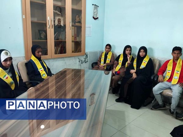 مراسم تجلیل از دانش‌آموز خبرنگاران بندرلنگه
