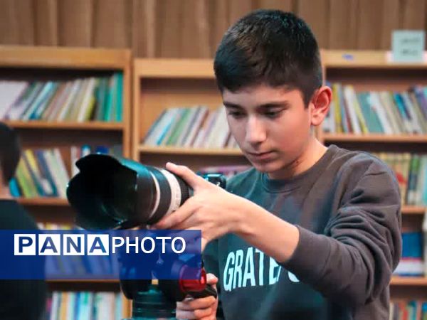 جلوه‌ای از اعتکاف دانش‌آموزی در مسجد امام علی‌بن‌ابی‌طالب (ع)