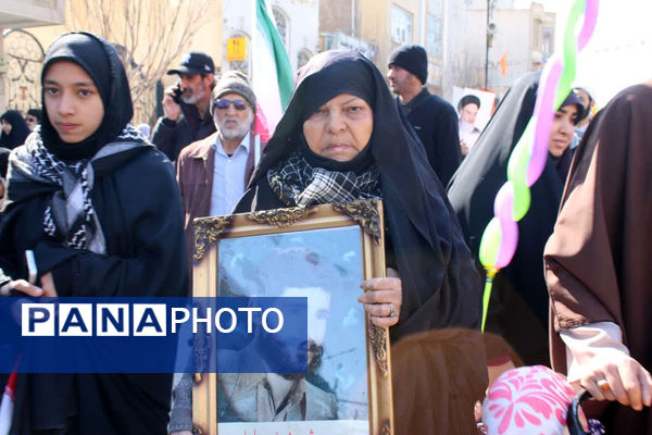 راهپیمایی 22 بهمن در قم -3 