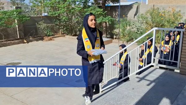 جشن عاطفه‌ها در دبیرستان فرزانگان خواف