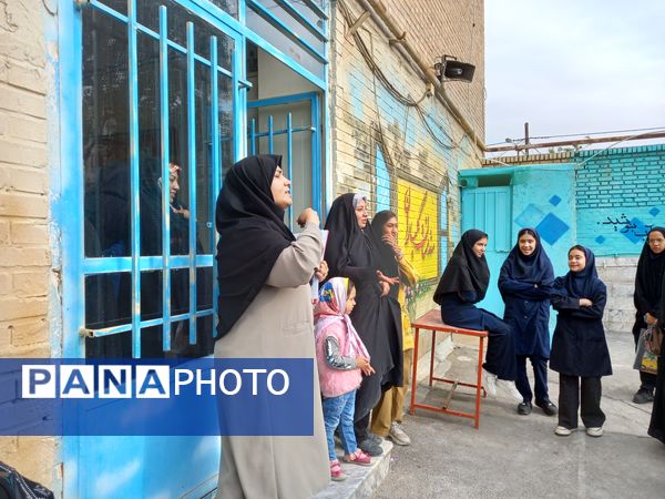 برگزاری دوره توانمندسازی دانش‌آموزان و والدین ناحیه 5 مشهد