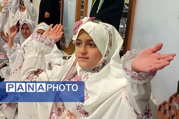 برگزاری جشن ۱۰۰۰ دانش‌آموز دختر روزه اولی در شیراز