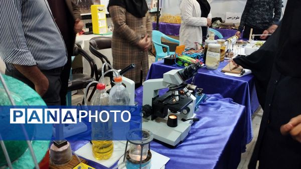 بازدید دانش آموزان از نمایشگاه پژوهش و فناوری در خلیل آباد