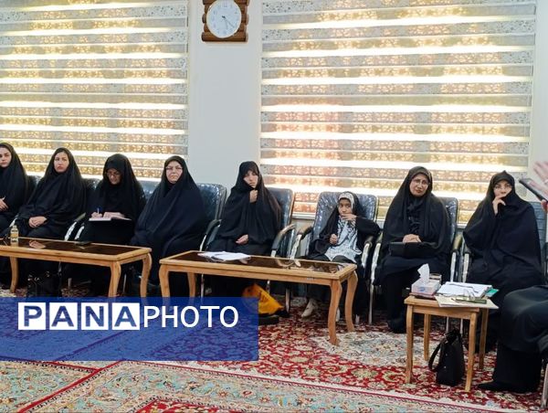 سلسله جلسات بانوی مؤثر و کنش گر در شهرستان کاشمر