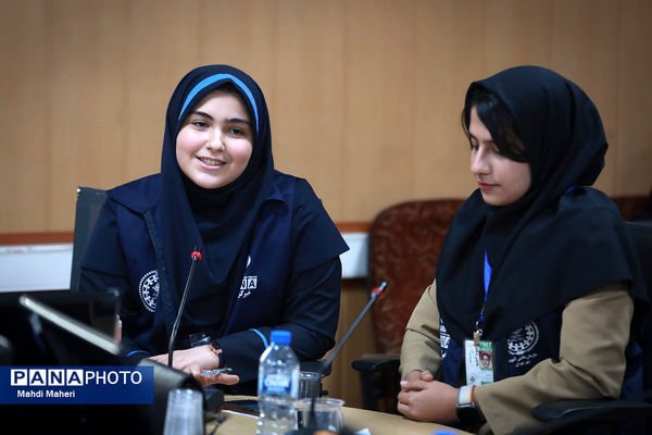 نشست صمیمی معاون آموزش متوسطه وزارت آموزش و پرورش با دانش‌آموز خبرنگاران خبرگزاری پانا