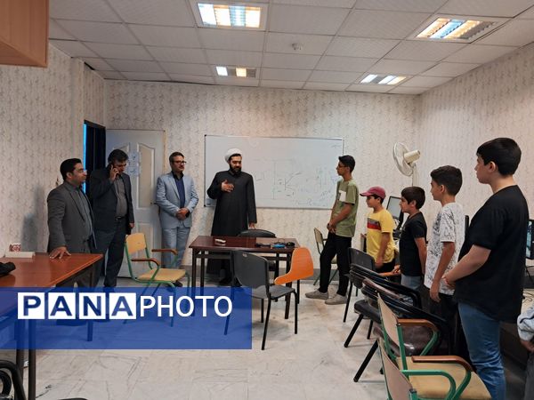 بازدید مسئولین از کلاس های تابستانه در پایگاه های اوقات فراغت ناحیه دو مشهد 