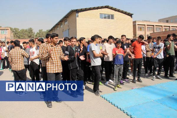 همبستگی در قامت ورزش