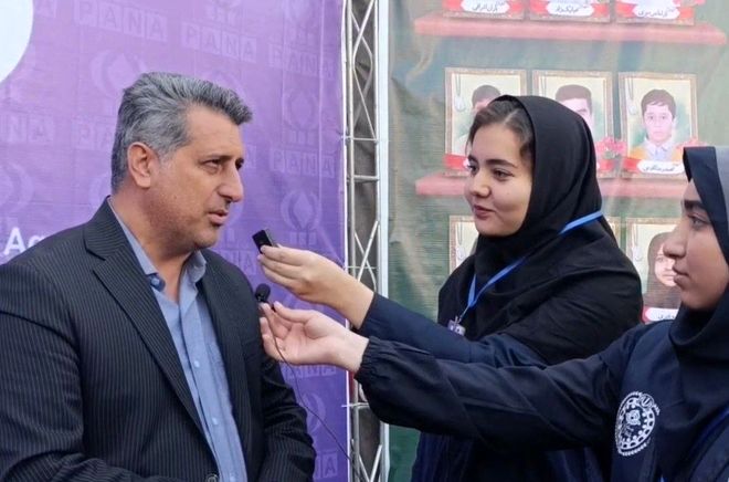 دانش‌آموز ایرانی، پرچم‌دار آرمان‌ها و علم‌آموزی است