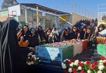 تشییع پرشکوه پیکر پاک شهید گمنام در مدرسه معراج
