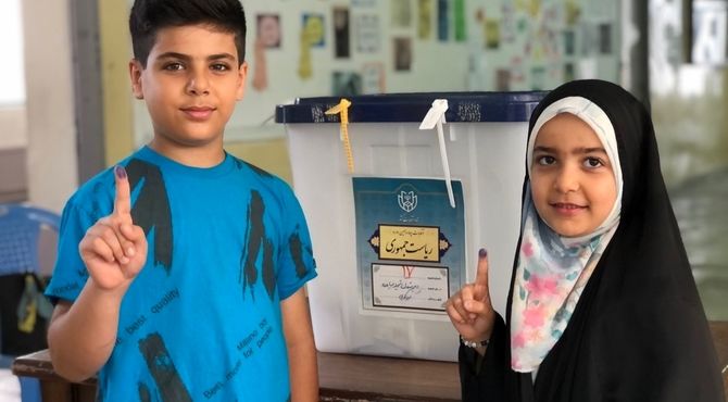 صندوق های گلستان لبریز از رای مردم شدند