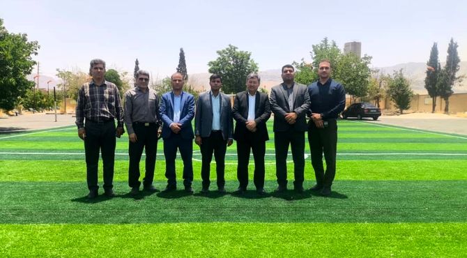 افتتاح زمین چمن مصنوعی دبیرستان شهید چمران زرقان