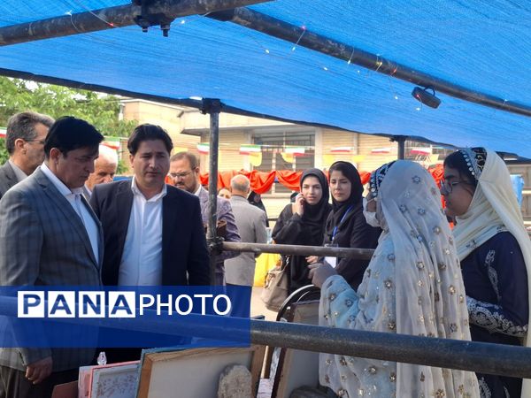 برگزاری بازارچه کسب‌ و کار دانش‌آموزی جشنواره نوجوان خوارزمی در الیگودرز