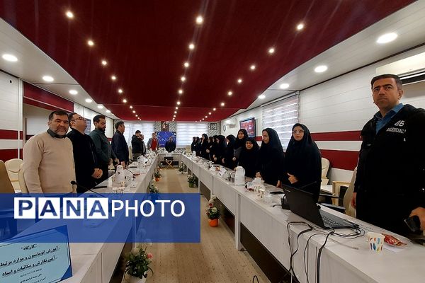 کارگاه آموزش اتوماسیون آی کن در اداره آموزش و پرورش کهریزک