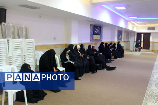 گردهمایی معلمان پیشکسوت استان قم