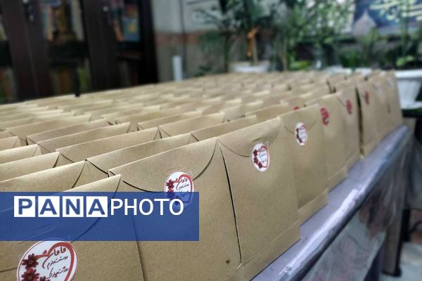 طرح نورانی «هم سجاده با مادر» در دبستان حکمت نبوی ناحیه دو شهرری 