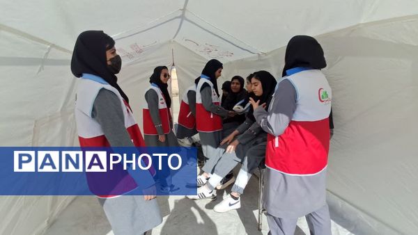 دبیرستان بنت الهدی میزبان بیست و هفتمین مانور زلزله تفت بود