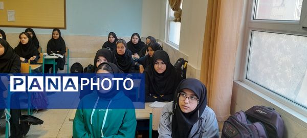 برگزاری کارگاه سواد رسانه‌ای در مرکز پرورش استعدادهای درخشان فرزانگان ملارد