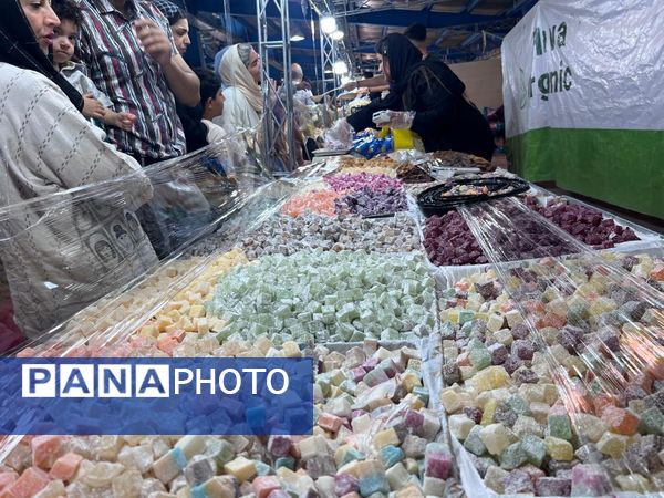 سوغاتی‌سرای شهرکرد در نمایشگاه بین المللی برپا شد

