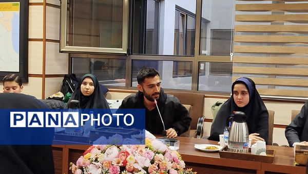 نشست مشورتی و گفت‌و‌گوی بین نسلی معاون سیاسی و اجتماعی استاندار آذربایجان شرقی