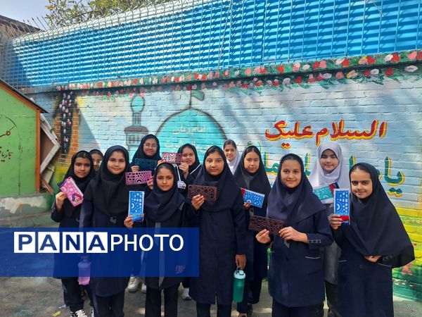 طعم همدلی، عطر امید در جشنواره غذای سلامت روان در مدرسه مهندس رحمانی فرد ناحیه یک مشهد مقدس
