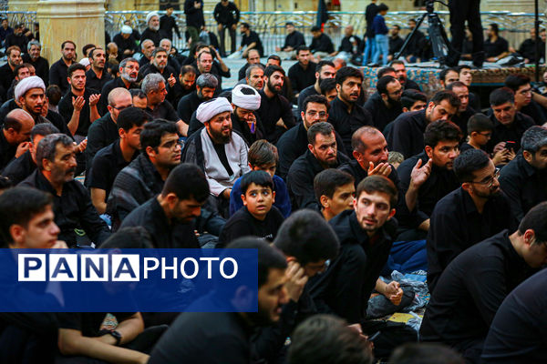 مراسم احیاء شب عاشورا در مسجد مقدس جمکران