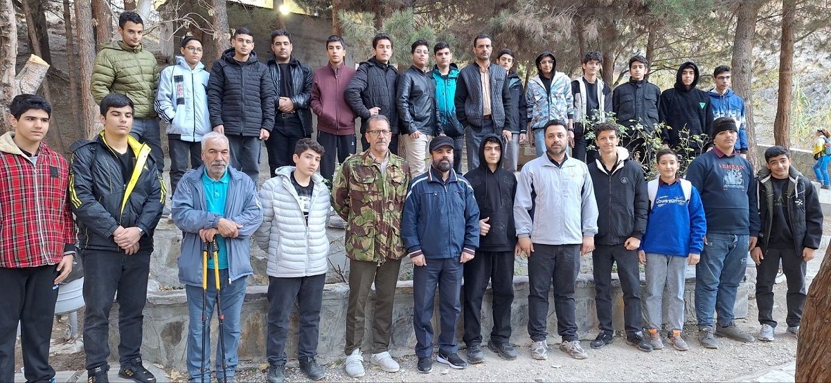 کوهپیمایی گروه پیشتازان مدرسه شهید فهمیده ناحیه یک کرج 