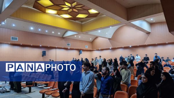 جشنواره تخصصی هوش مصنوعی در هفته هوش مصنوعی در دانشگاه آزاد واحد کرج 