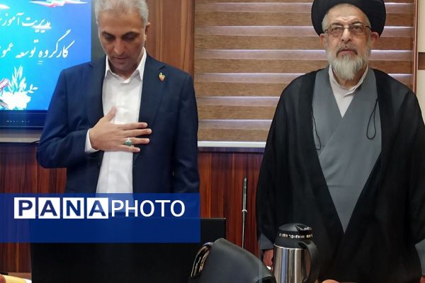 برگزاری کارگروه توسعه عمومی قرآن کریم در ناحیه یک شهرری