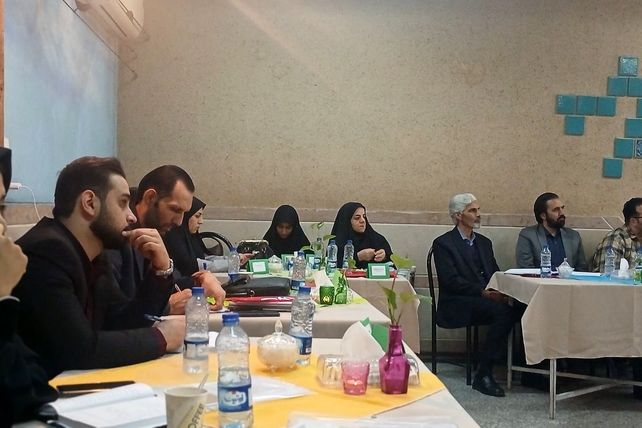 نشست تخصصی کارشناسان فنی و حرفه ای و کاردانش استان تهران در اسلامشهر