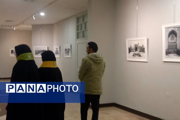 بازدید دانش آموزان پیشتاز اعزامی به مشهد از موزه حرم مطهر رضوی 
